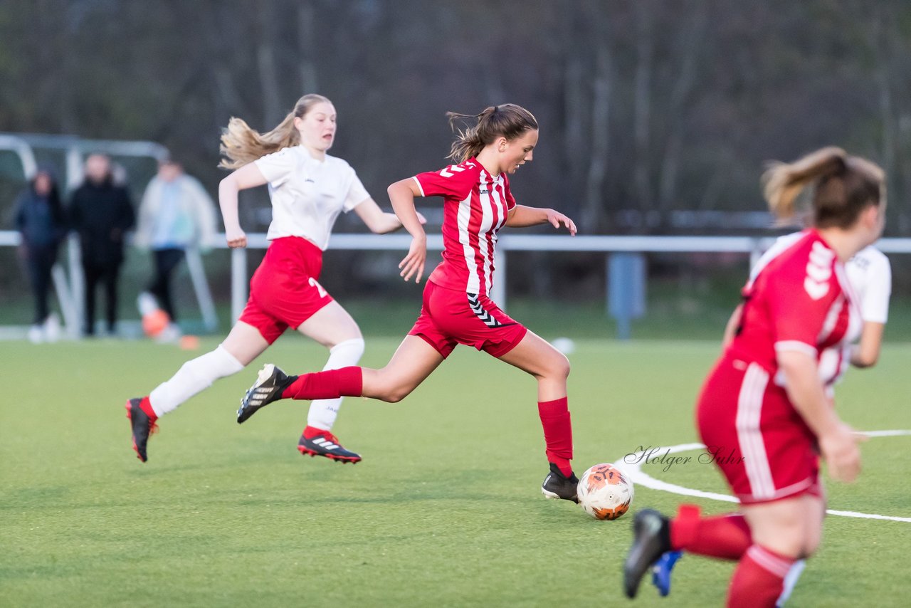 Bild 274 - wBJ SV Wahlstedt - TuS Tensfeld : Ergebnis: 0:1